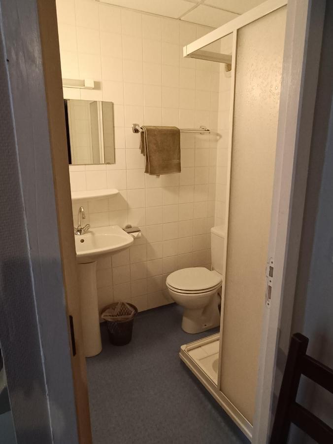 Chambre Chez Marie Et Didier 1 Minute A Pied Du Sanctuaire De Lourdes Exterior foto