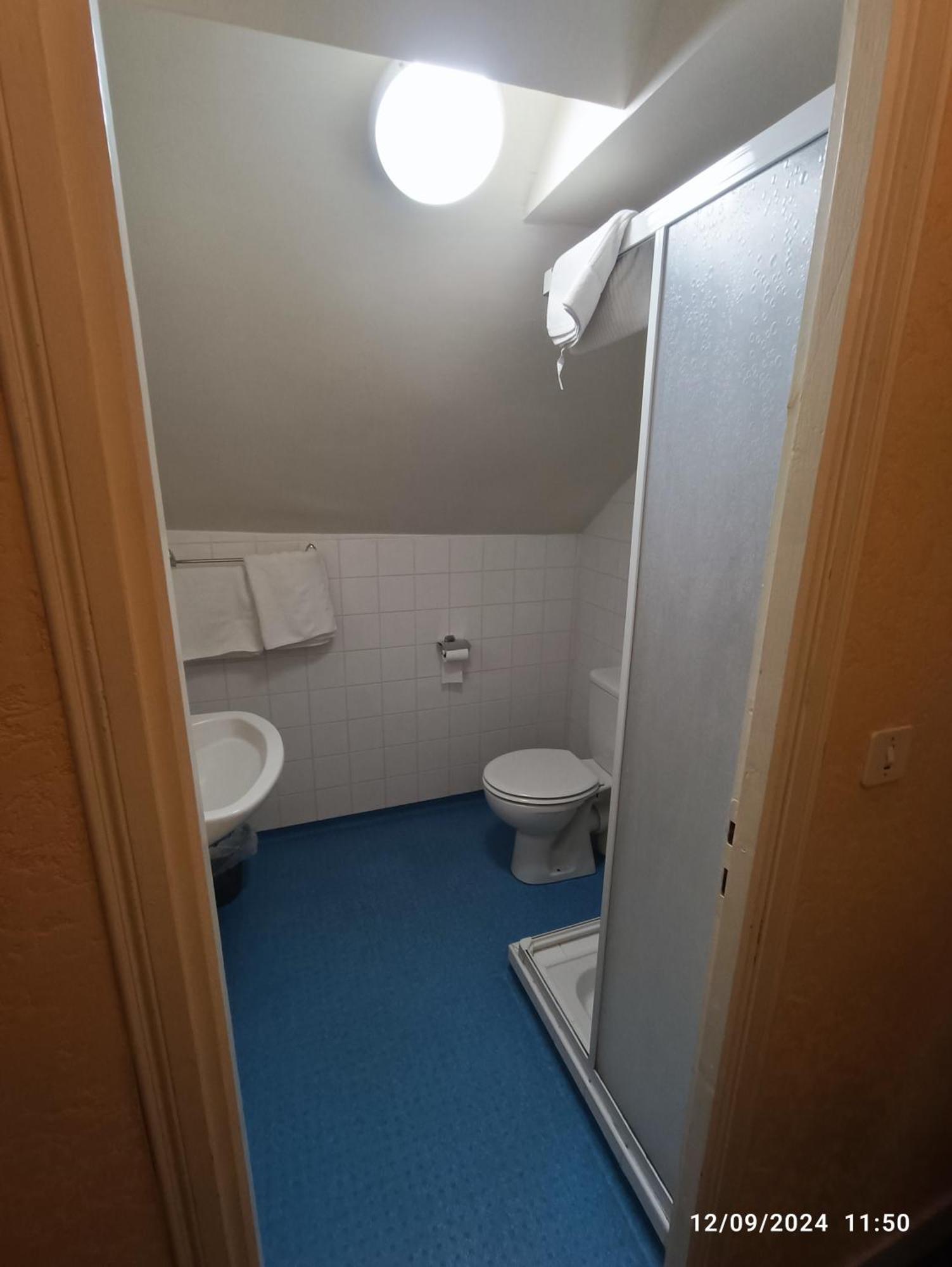 Chambre Chez Marie Et Didier 1 Minute A Pied Du Sanctuaire De Lourdes Exterior foto