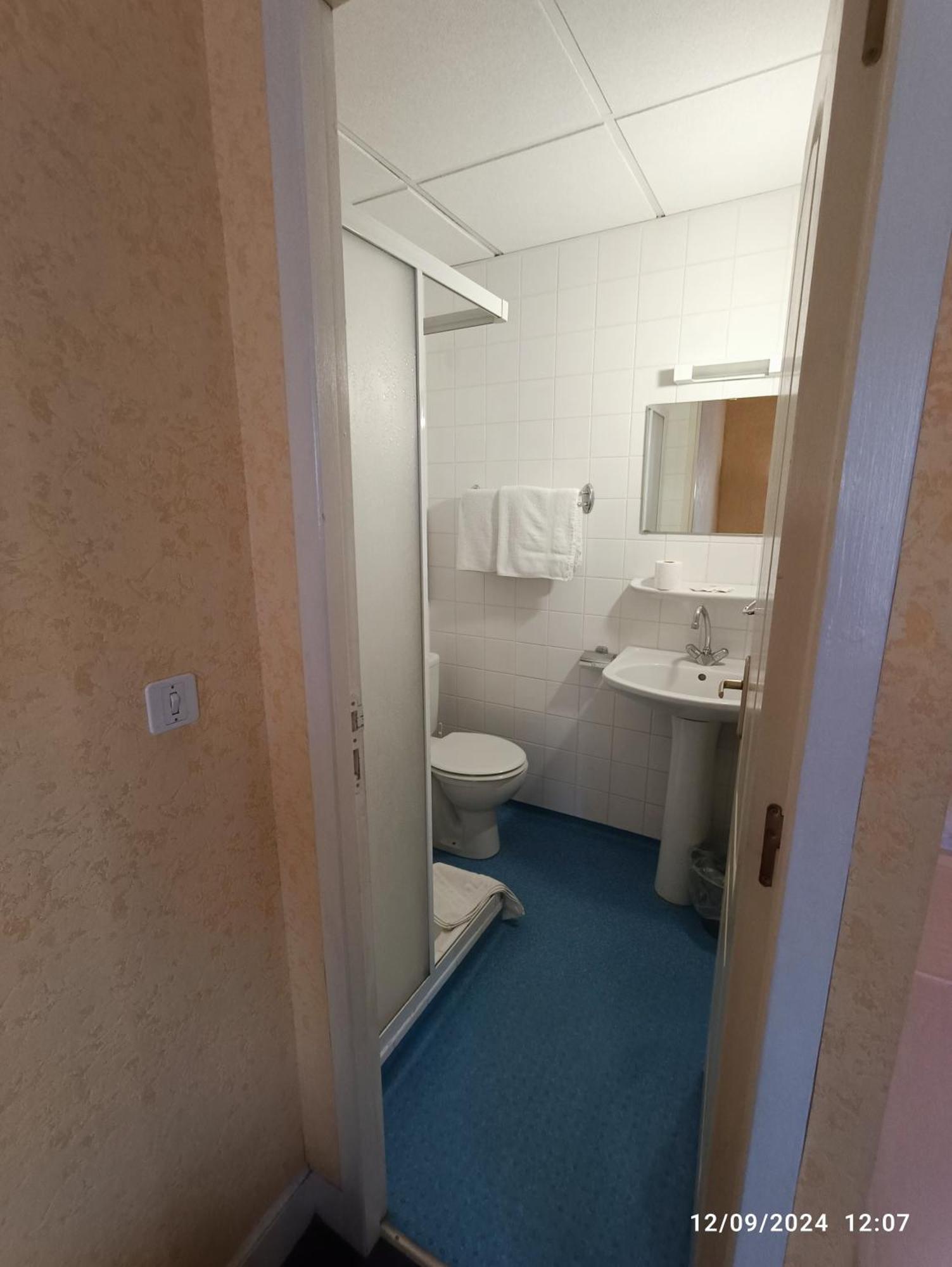 Chambre Chez Marie Et Didier 1 Minute A Pied Du Sanctuaire De Lourdes Exterior foto